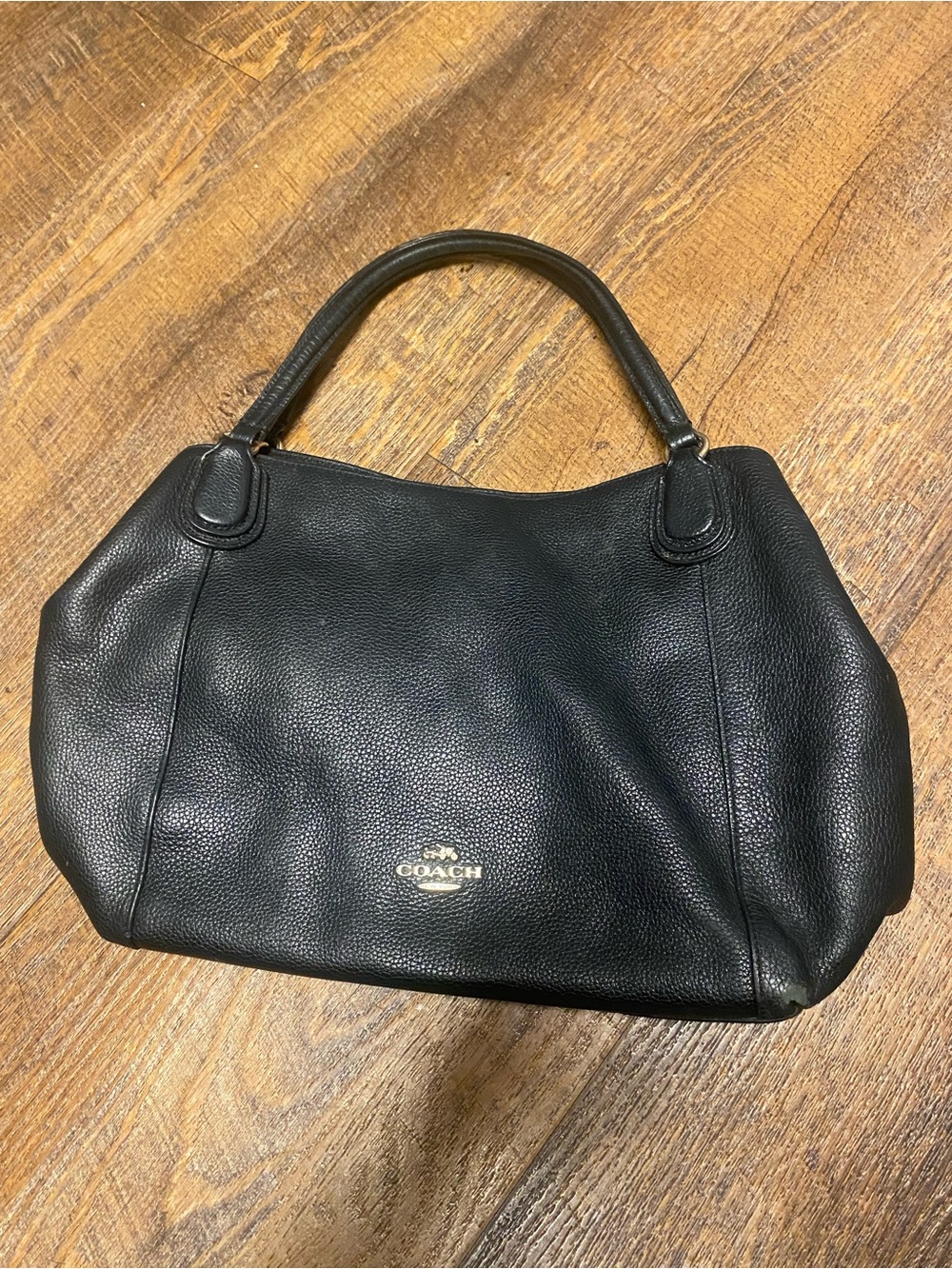 Coach Edie 31 Black Polished Pebble Leather Shoulder Bag Gold Hardware Y2K 90s